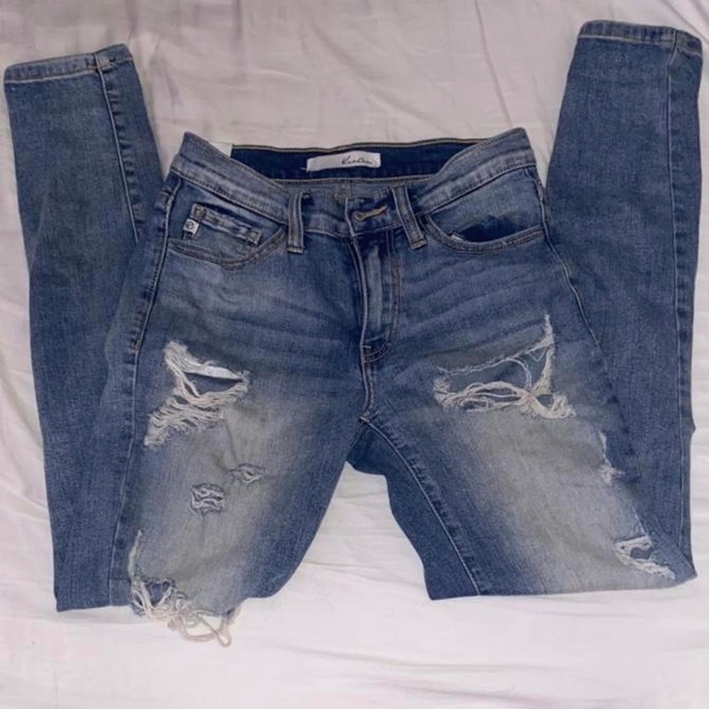 Mid Rise Faded Ripped/Distressed Light Wash Jeggings